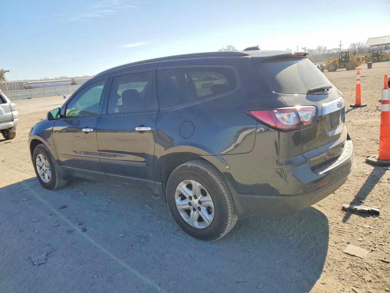 2017 Chevrolet Traverse ls