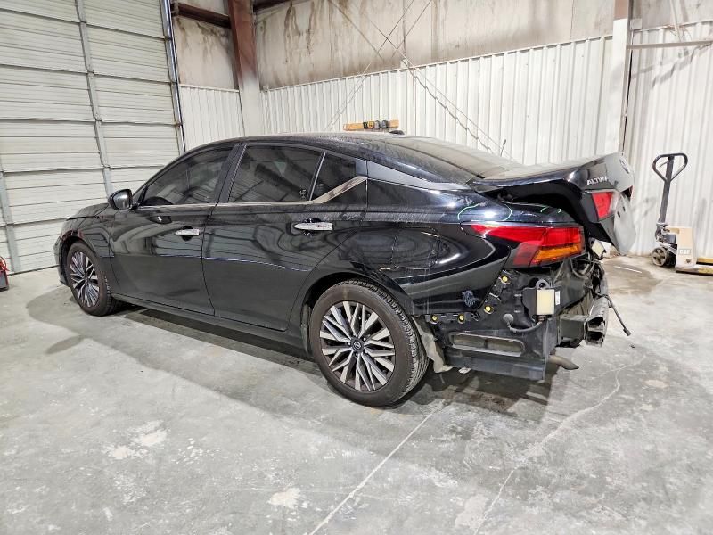 2023 Nissan Altima sv
