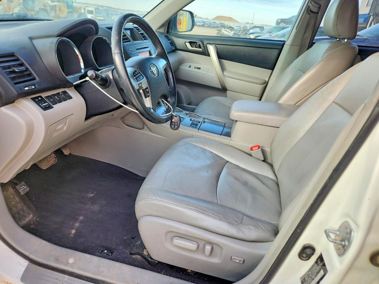 2011 Toyota Highlander Base