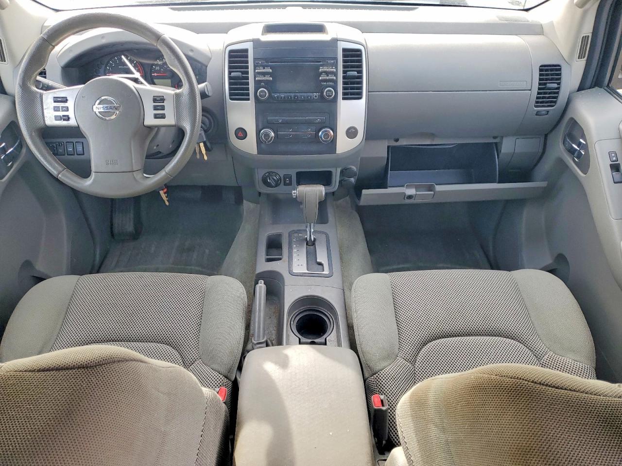 2014 Niss Frontier SV