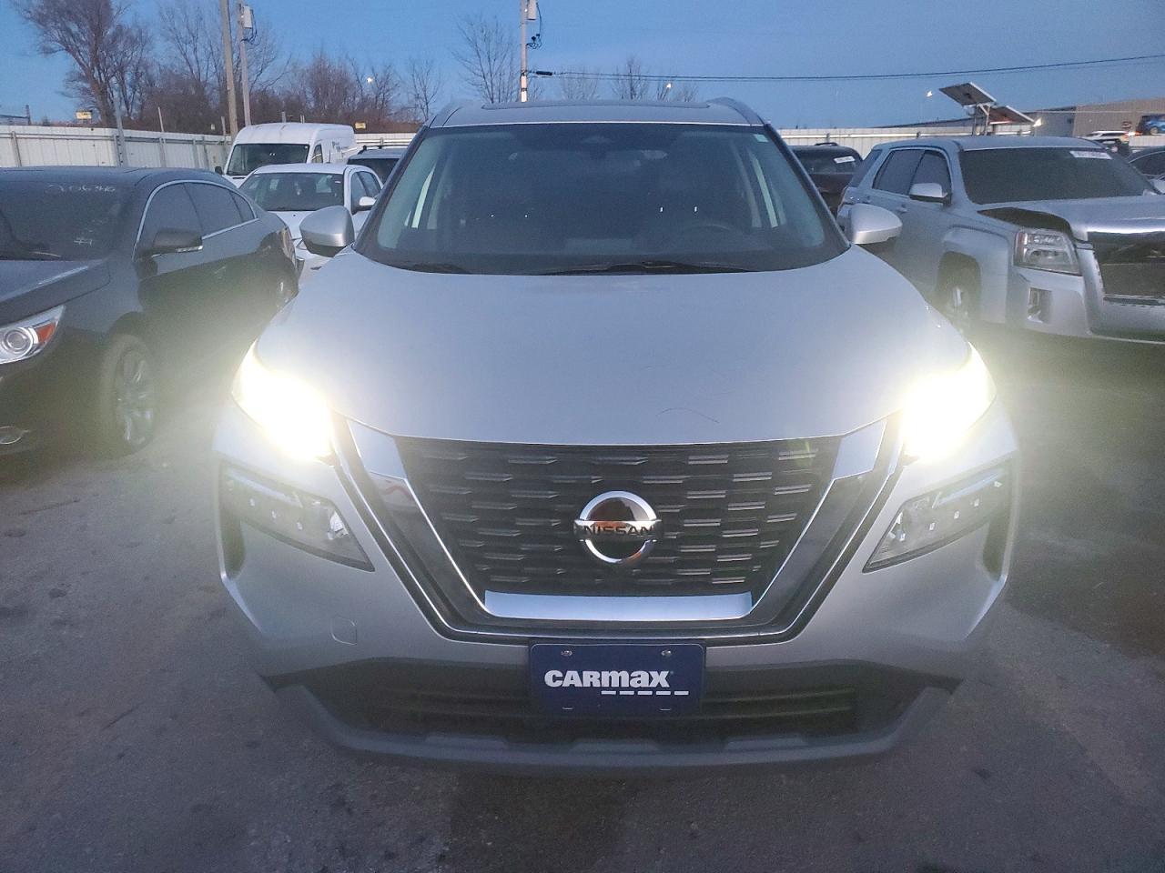 2021 Nissan Rogue sv