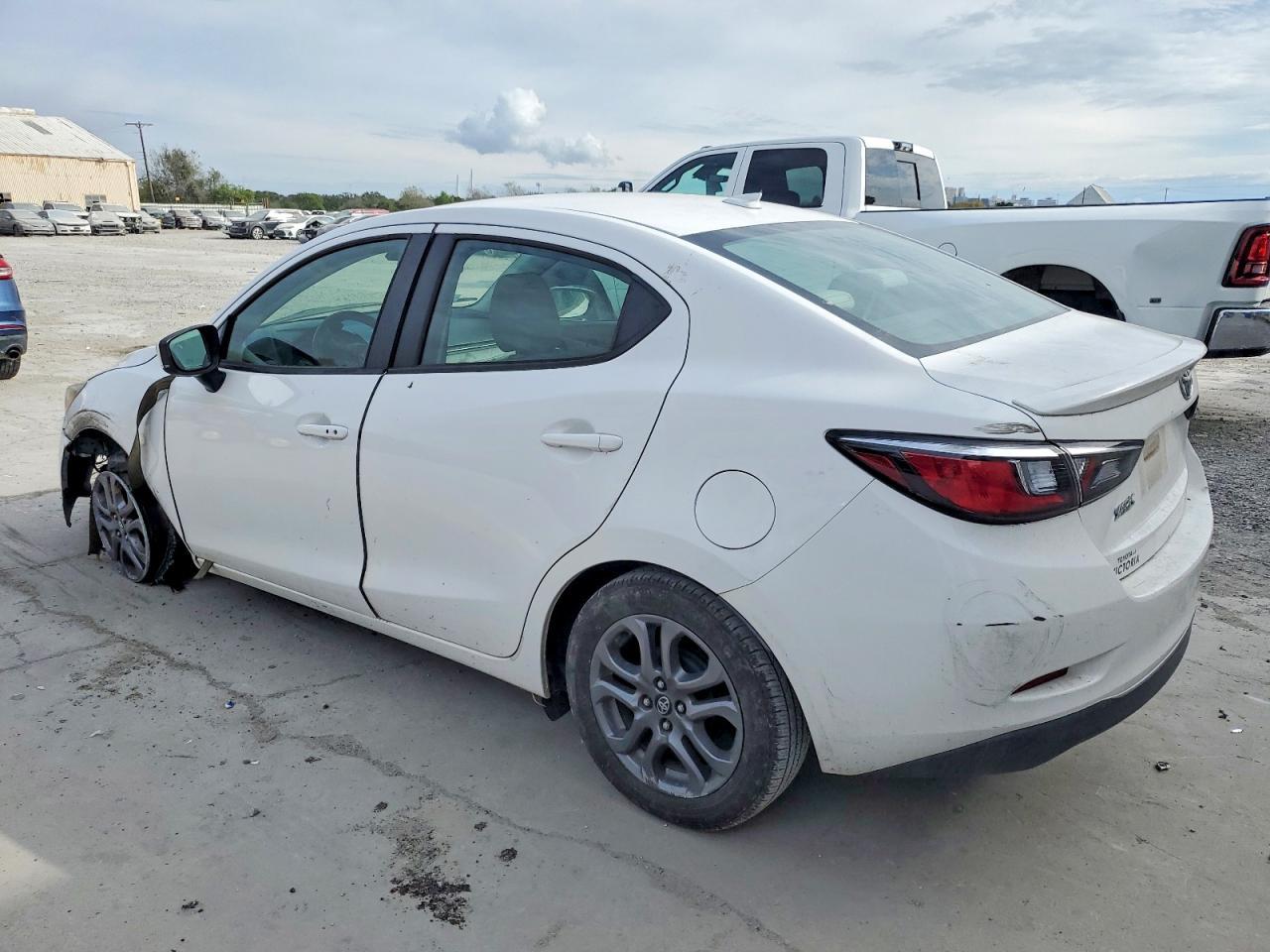 2019 Toyota Yaris le