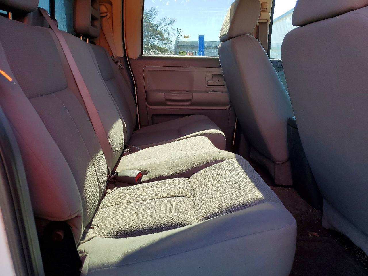 2005 Dodge Dakota Quad SLT