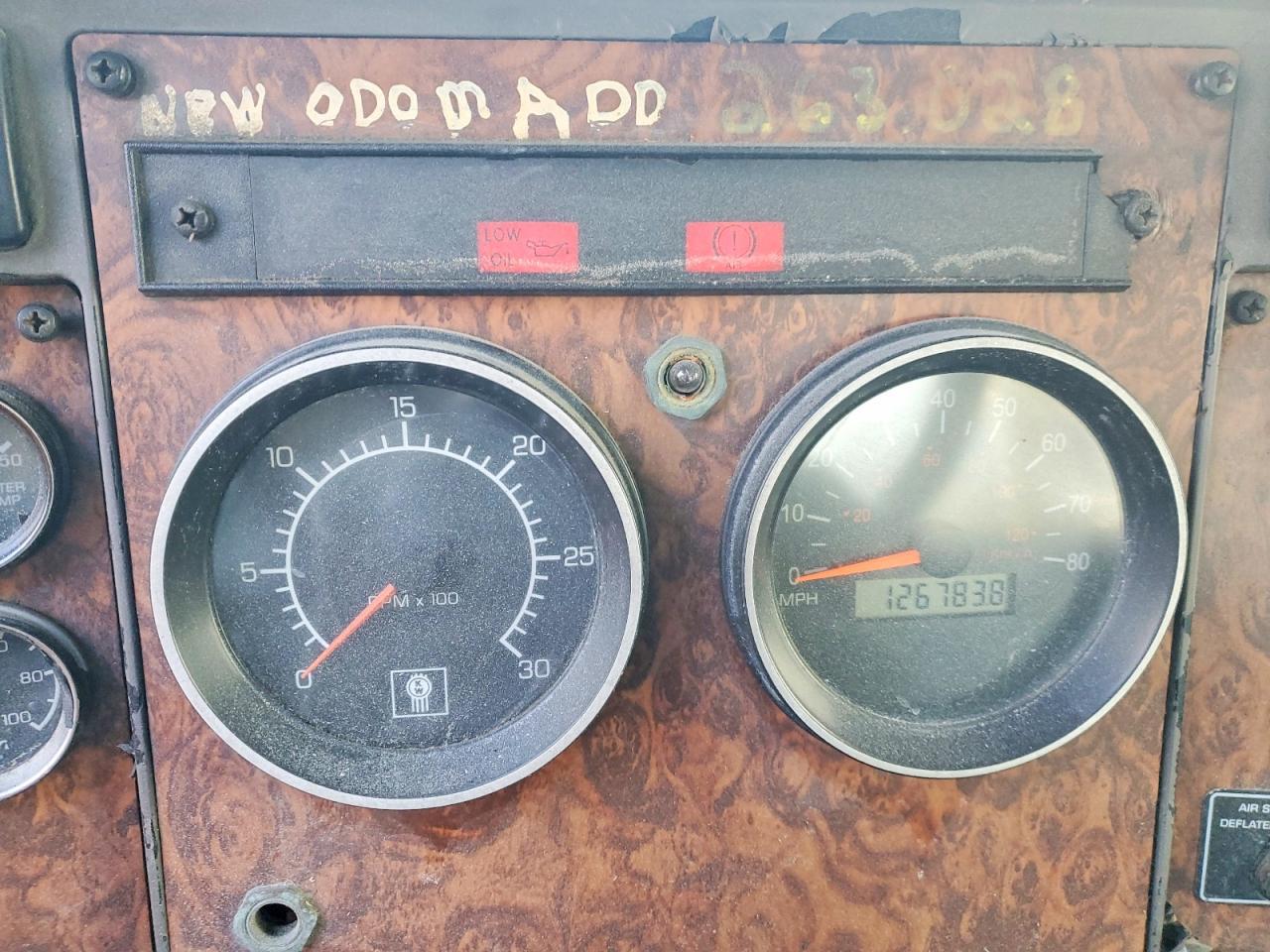 2003 Kenworth T300 Flatbed Truck