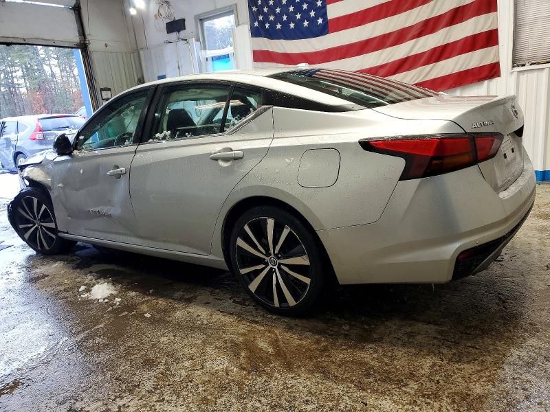 2022 Nissan Altima sr