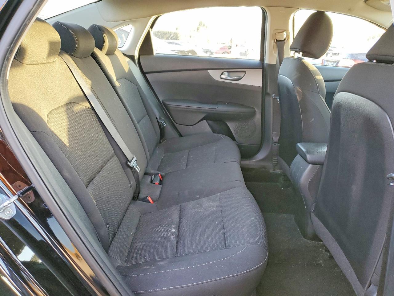 2021 KIA Forte fe