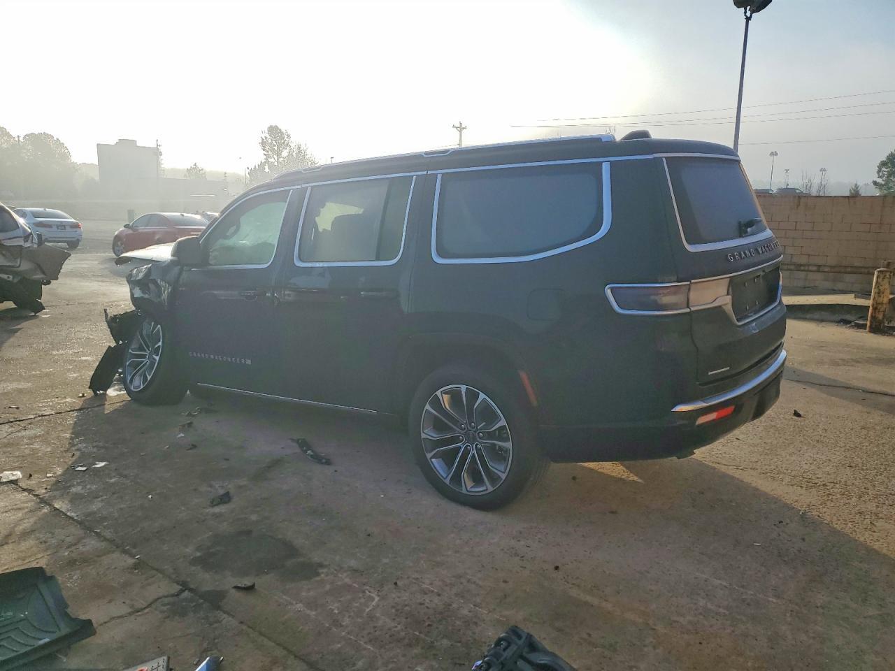 2023 Jeep Grand Wagoneer Series iii