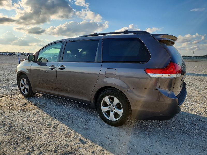 2014 Toyota Sienna le