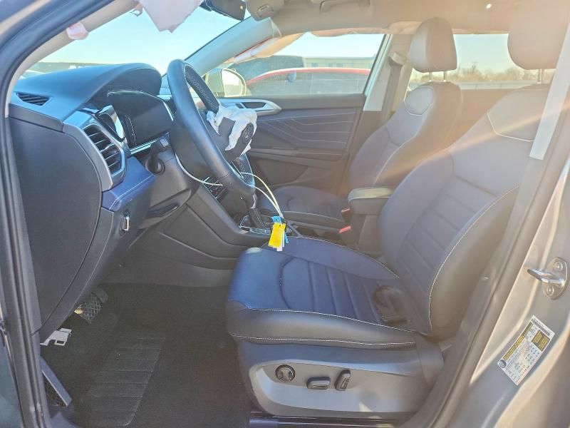 2025 Volkswagen Taos sel