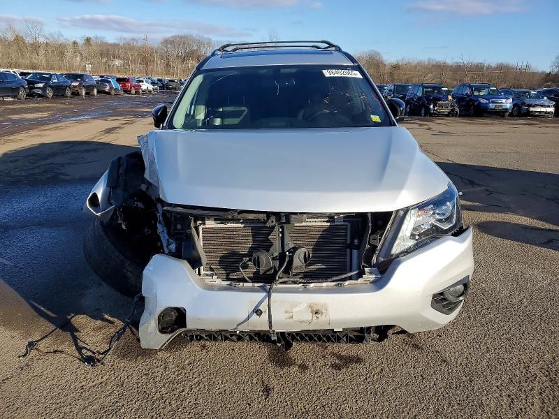 2020 Nissan Pathfinder sl