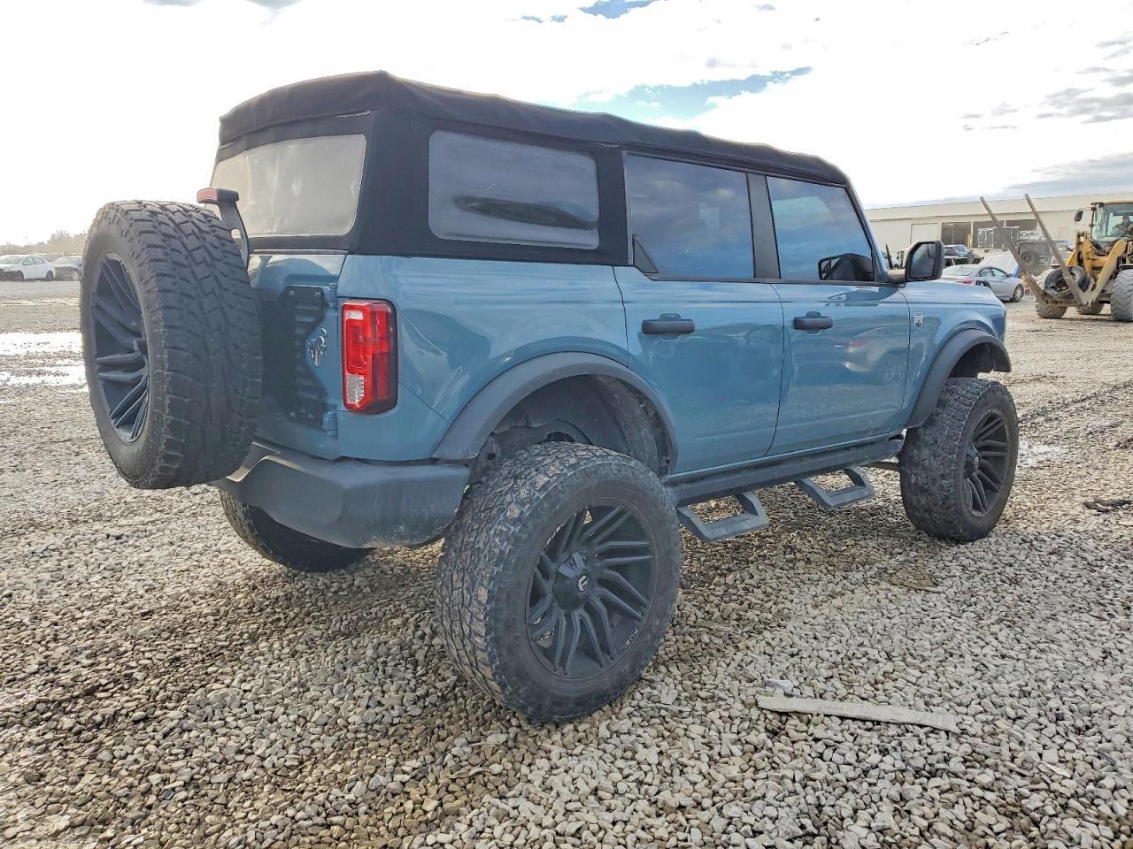 2021 Ford Bronco Base