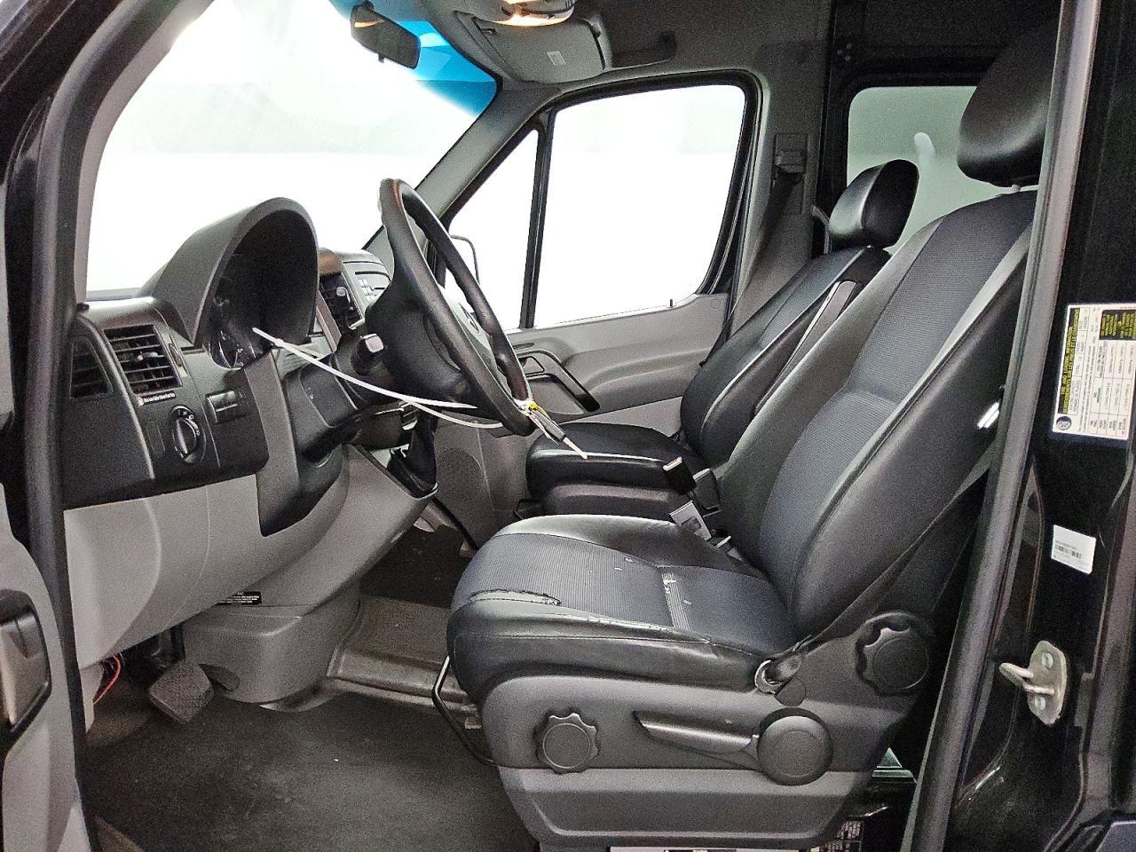 2010 Mercedes-Benz Sprinter 2500
