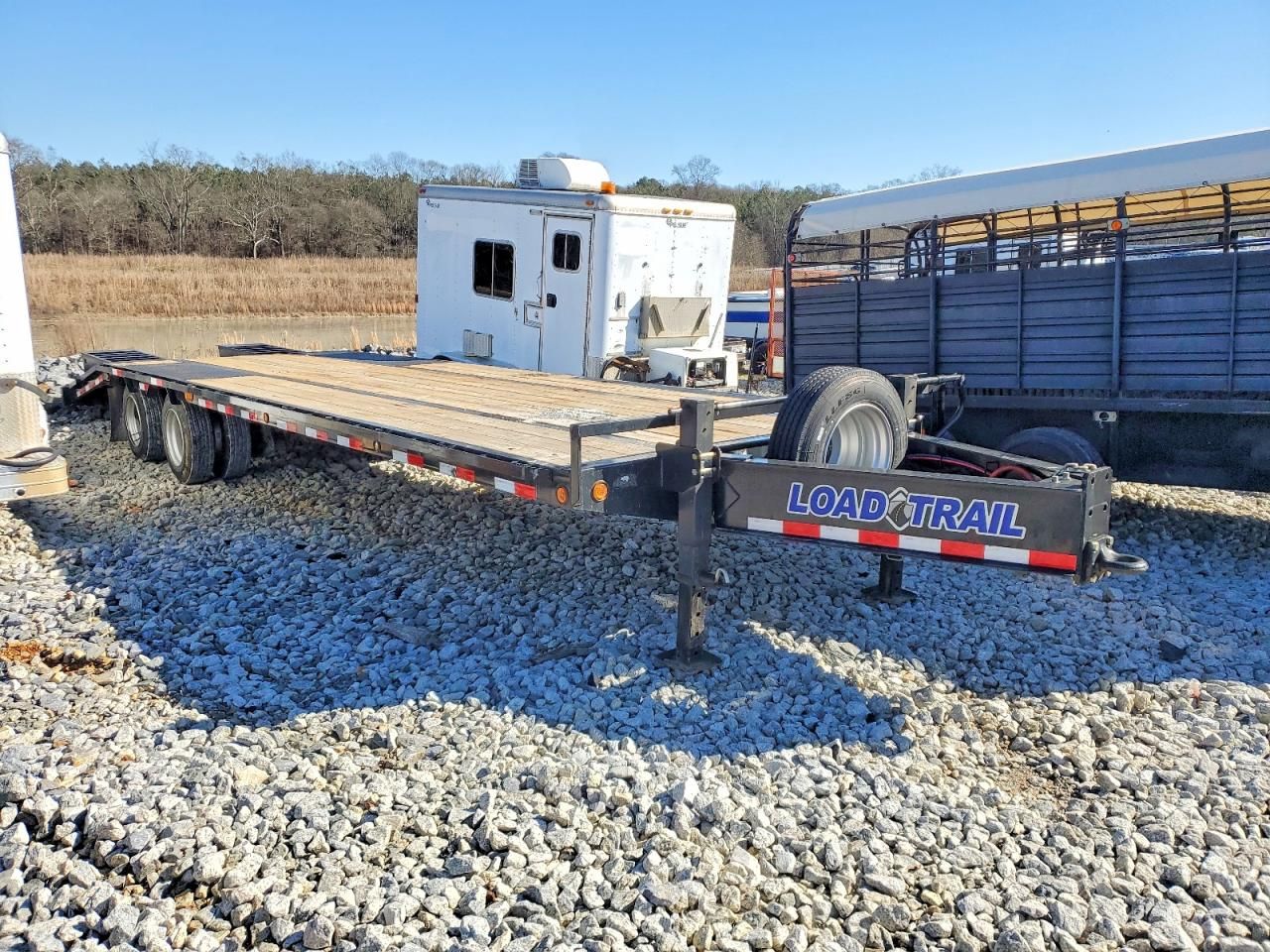 2022 Load Trail Equipment Trailer