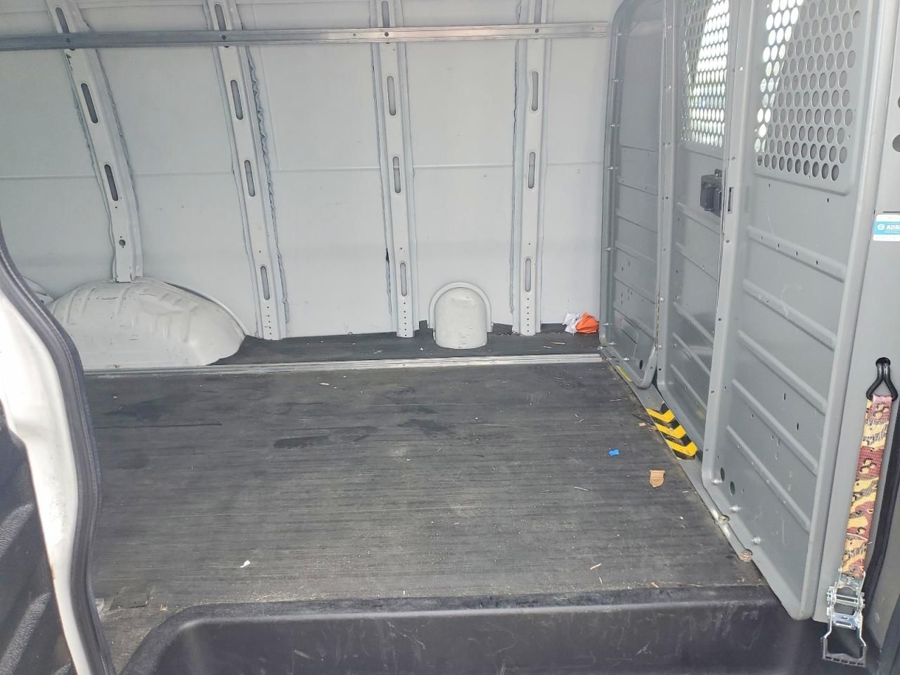 2017 GMC Savana 2500 Delivery Van