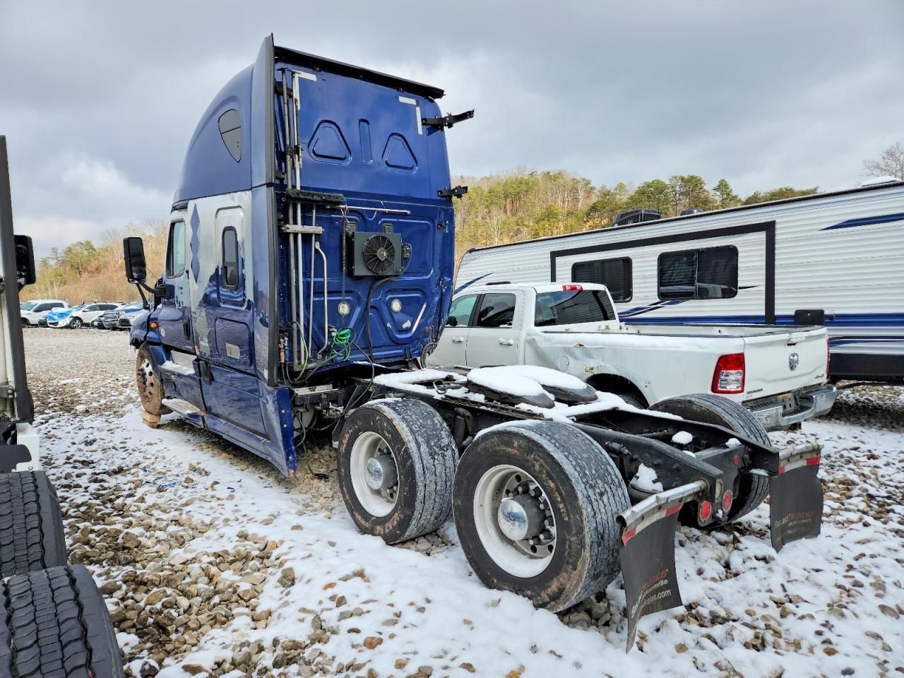 2017 Freightliner Cascadia 125 Semi Truck