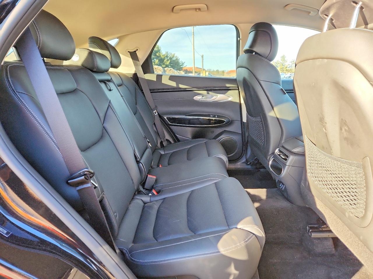 2025 Genesis Gv70 Base