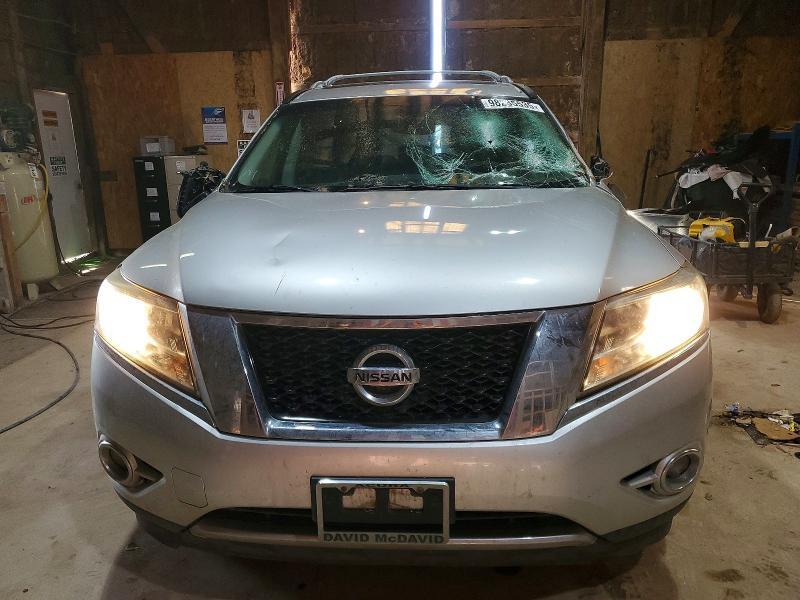 2015 Nissan Pathfinder s