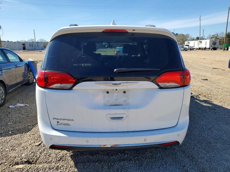 2019 Chrysler Pacifica Touring l