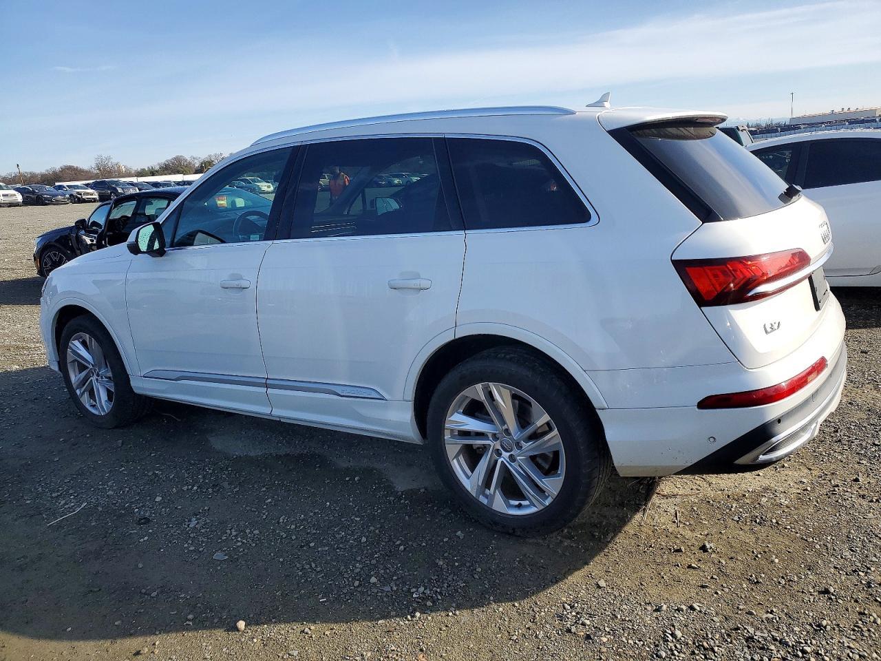 2020 Audi Q7 Premium Plus