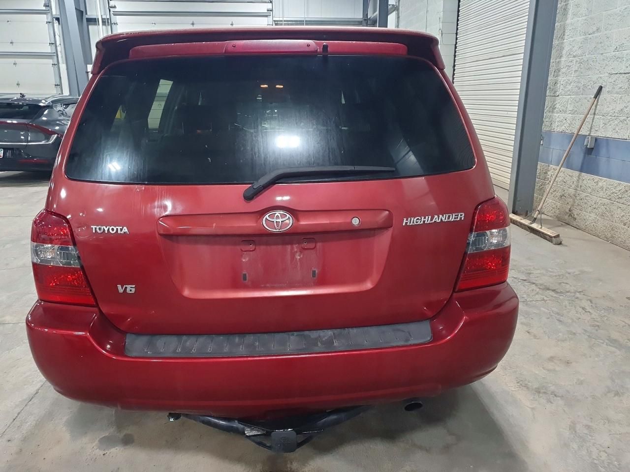 2004 Toyota Highlander Base