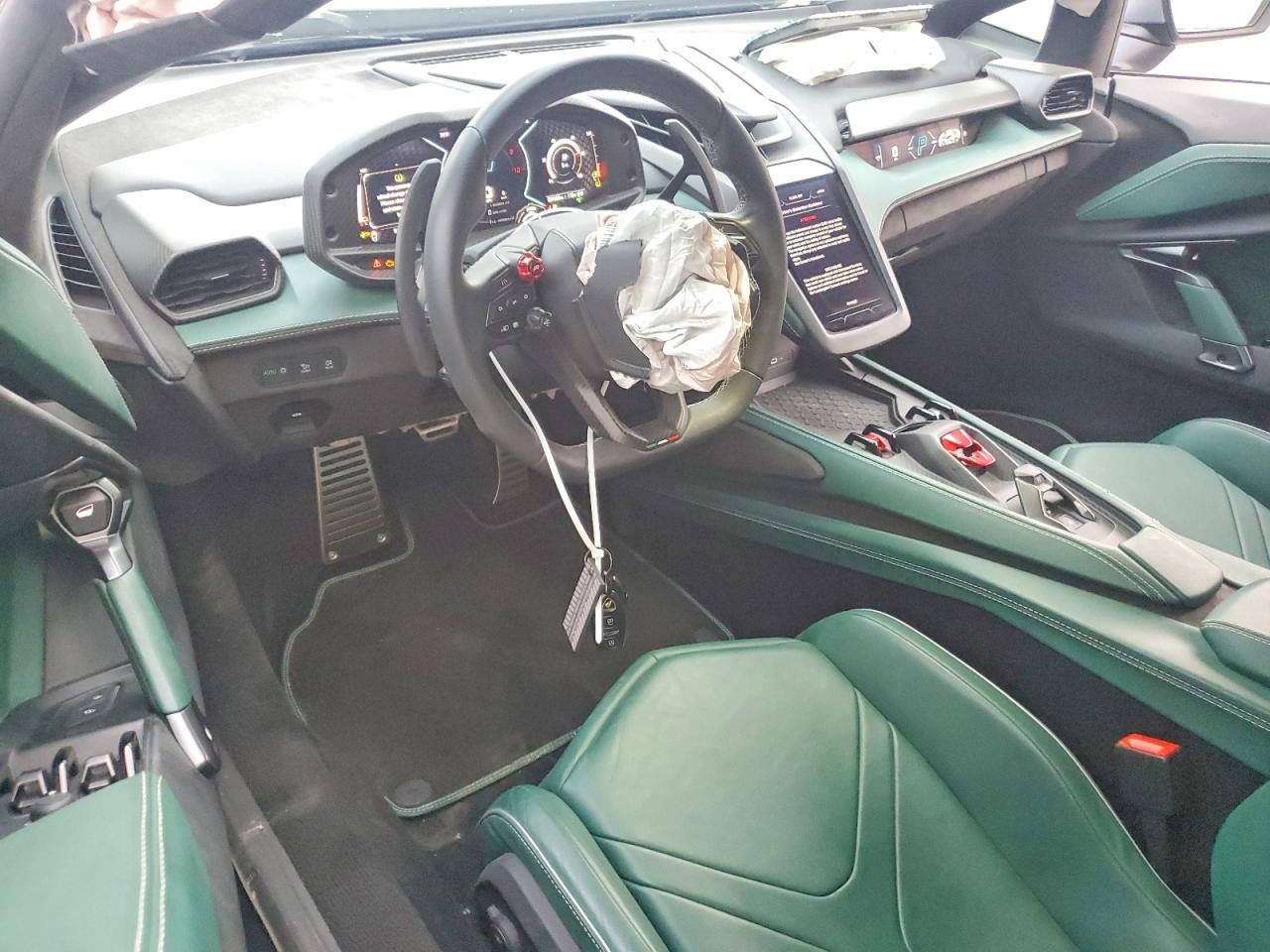 2024 Lamborghini Revuelto