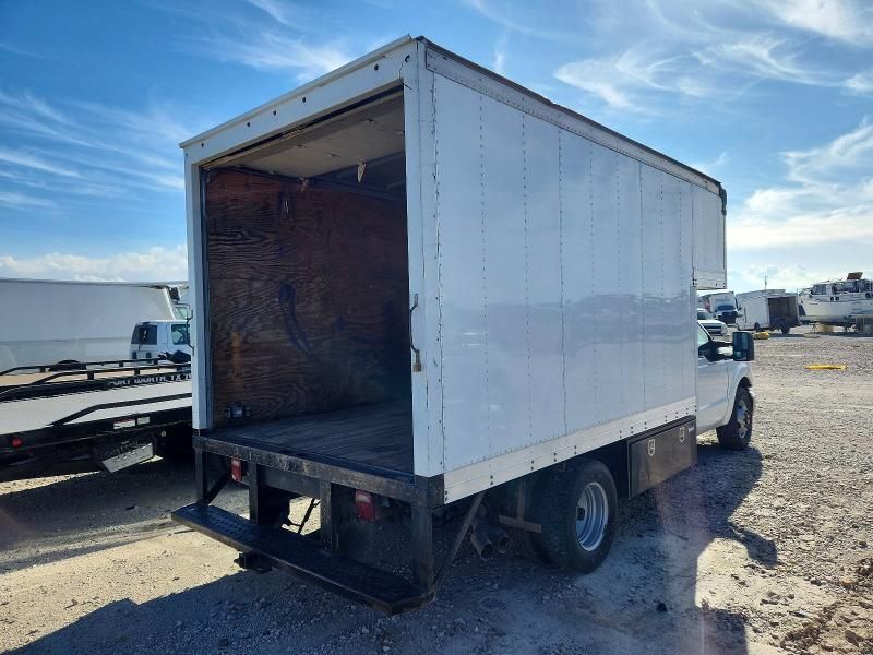 2014 Ford F350 Super Duty BOX Truck