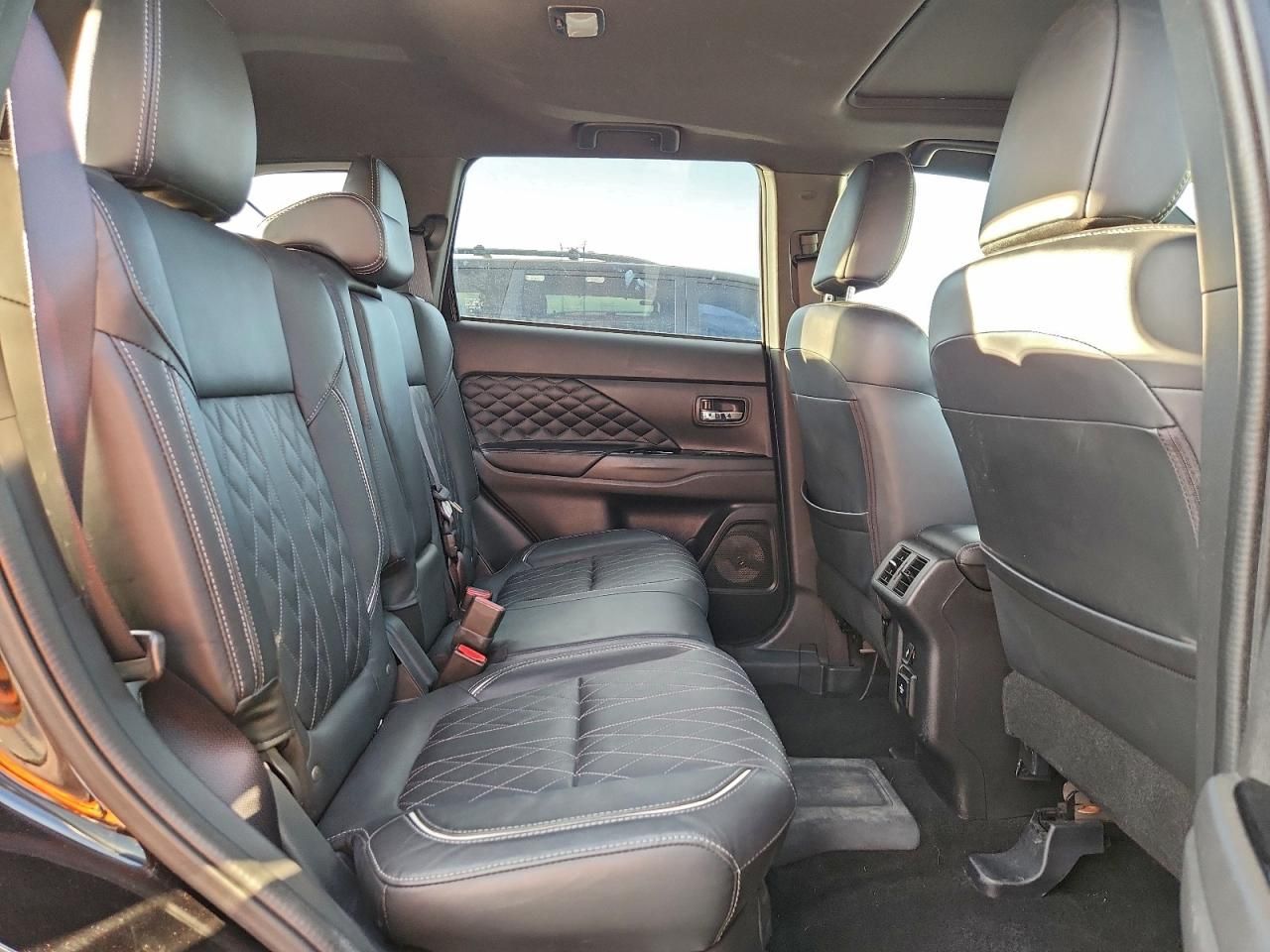 2021 Mitsubishi Outlander fe