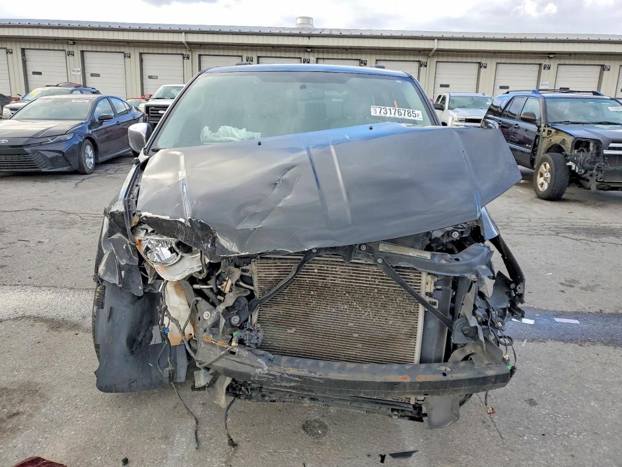 2012 Chrysler Town & Country Touring l