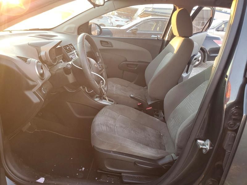 2016 Chevrolet Sonic ls