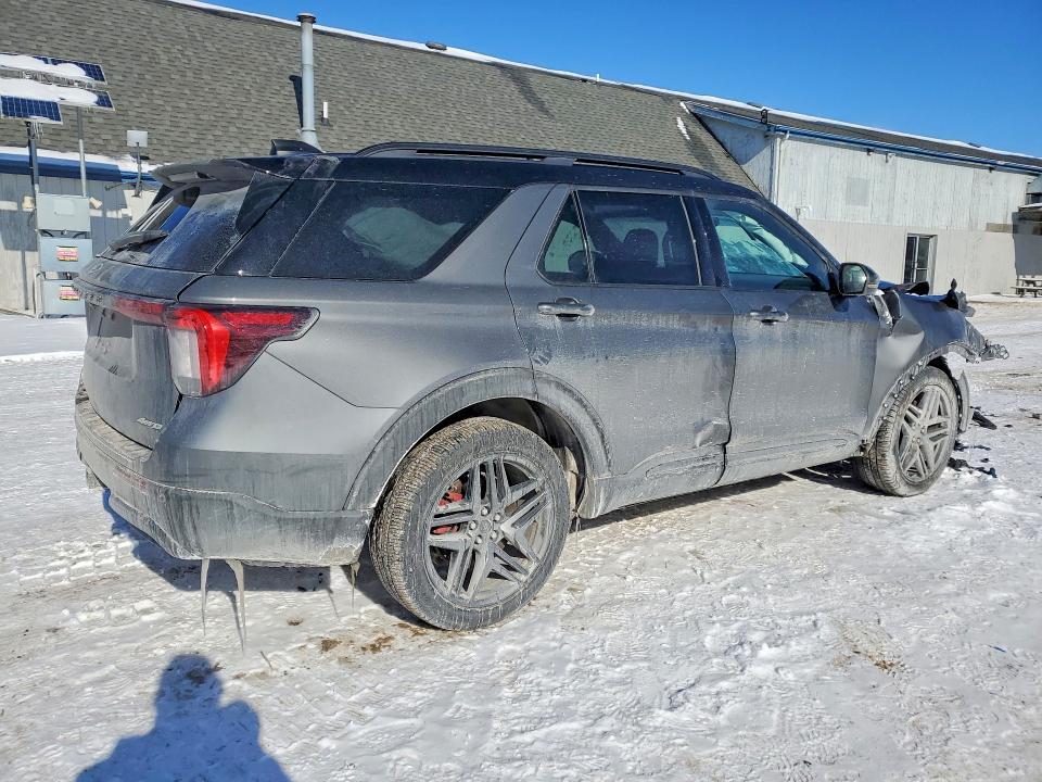 2025 Ford Explorer St-line