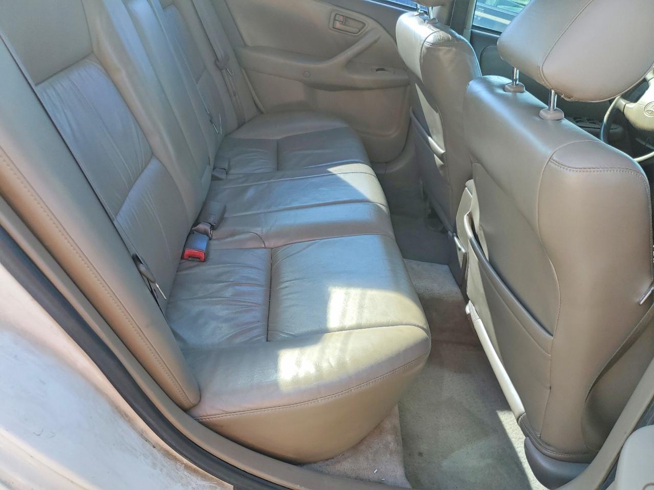 1999 Toyota Camry le