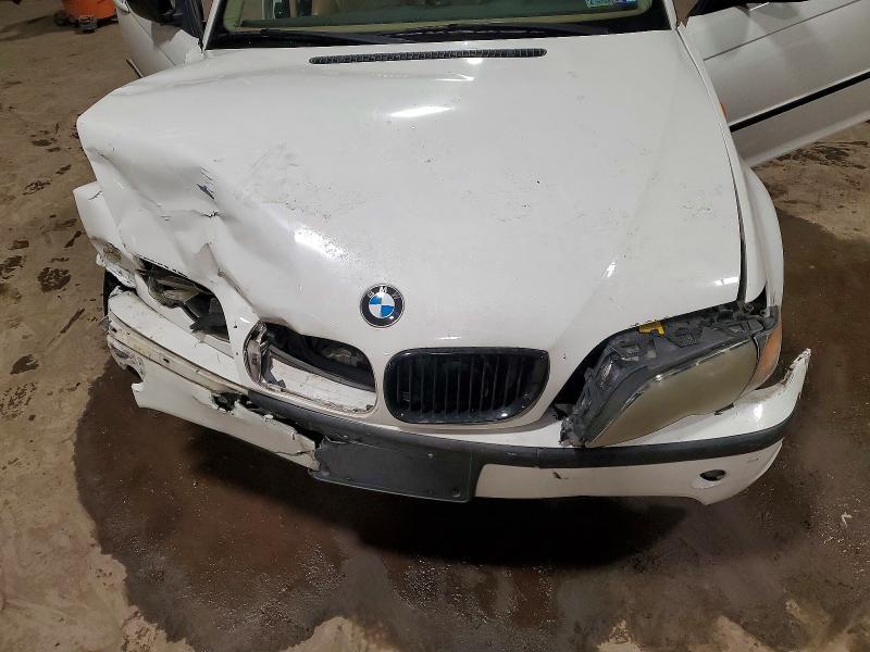 2004 BMW 325 i
