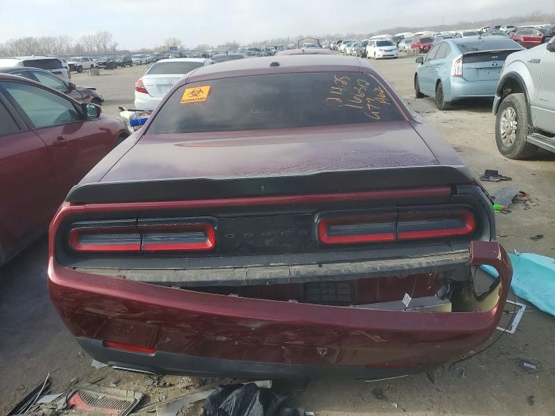 2022 Dodge Challenger sxt