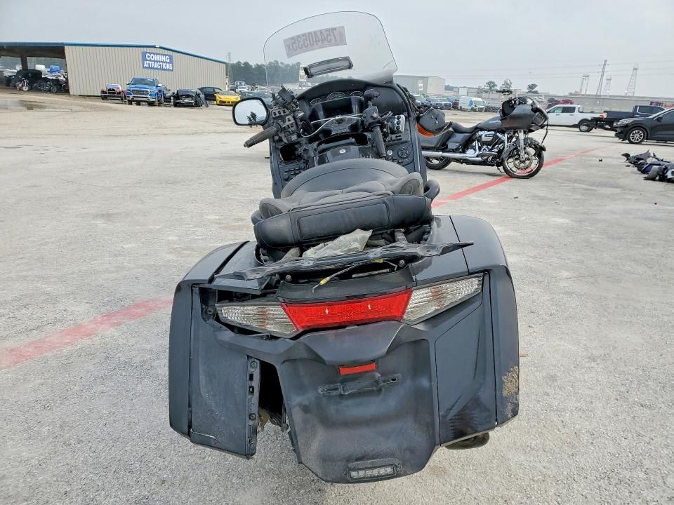 2015 Honda GL1800 ABS