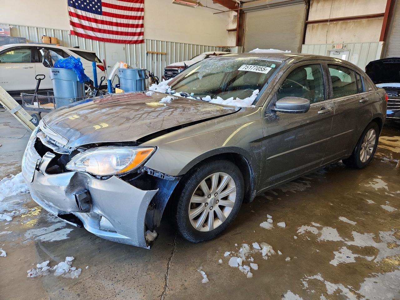 2013 Chrysler 200 Touring