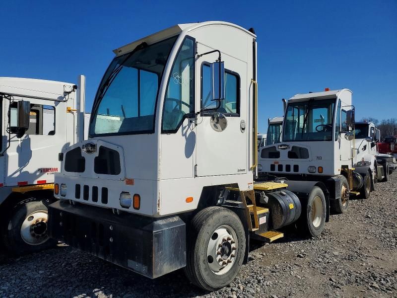 2022 Autocar Llc Xspotter OFF-HIGHWAY Yard Truck