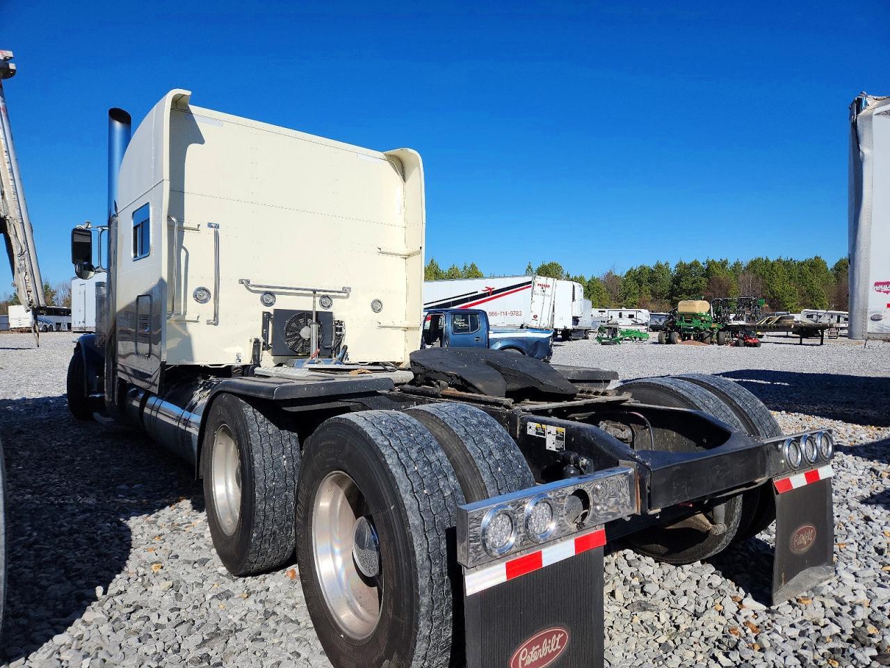2019 Peterbilt 389 Semi Truck