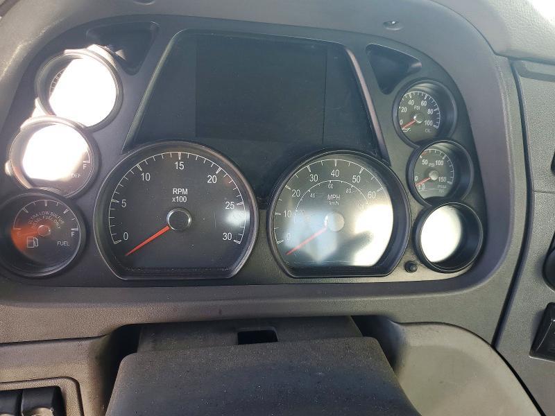 2017 Peterbilt 579 Semi Truck