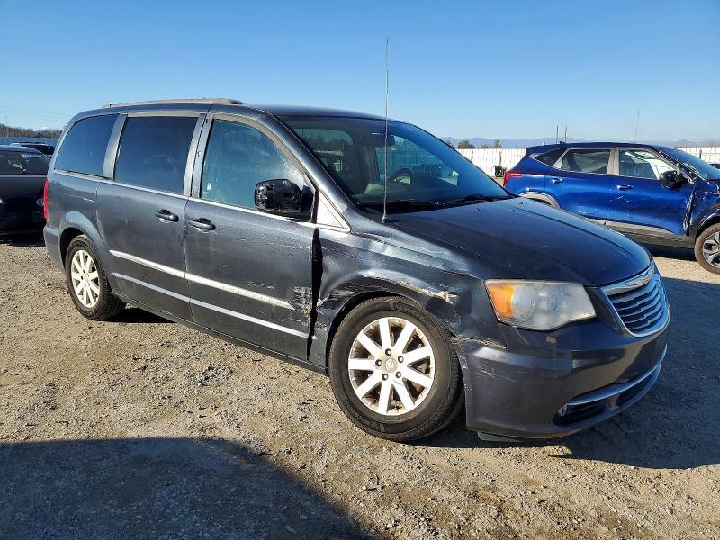 2014 Chrysler Town & Country Touring