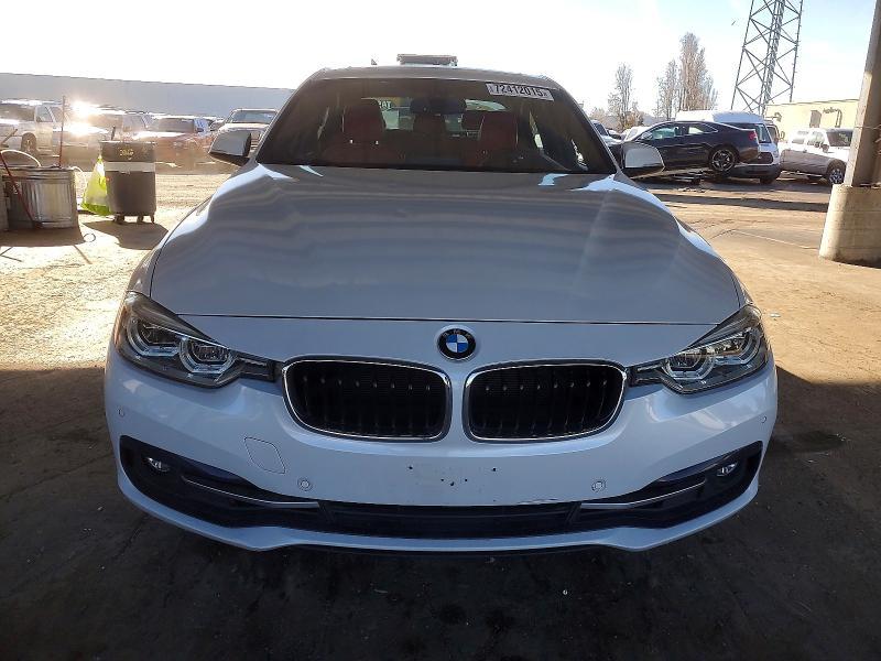 2018 BMW 330 i