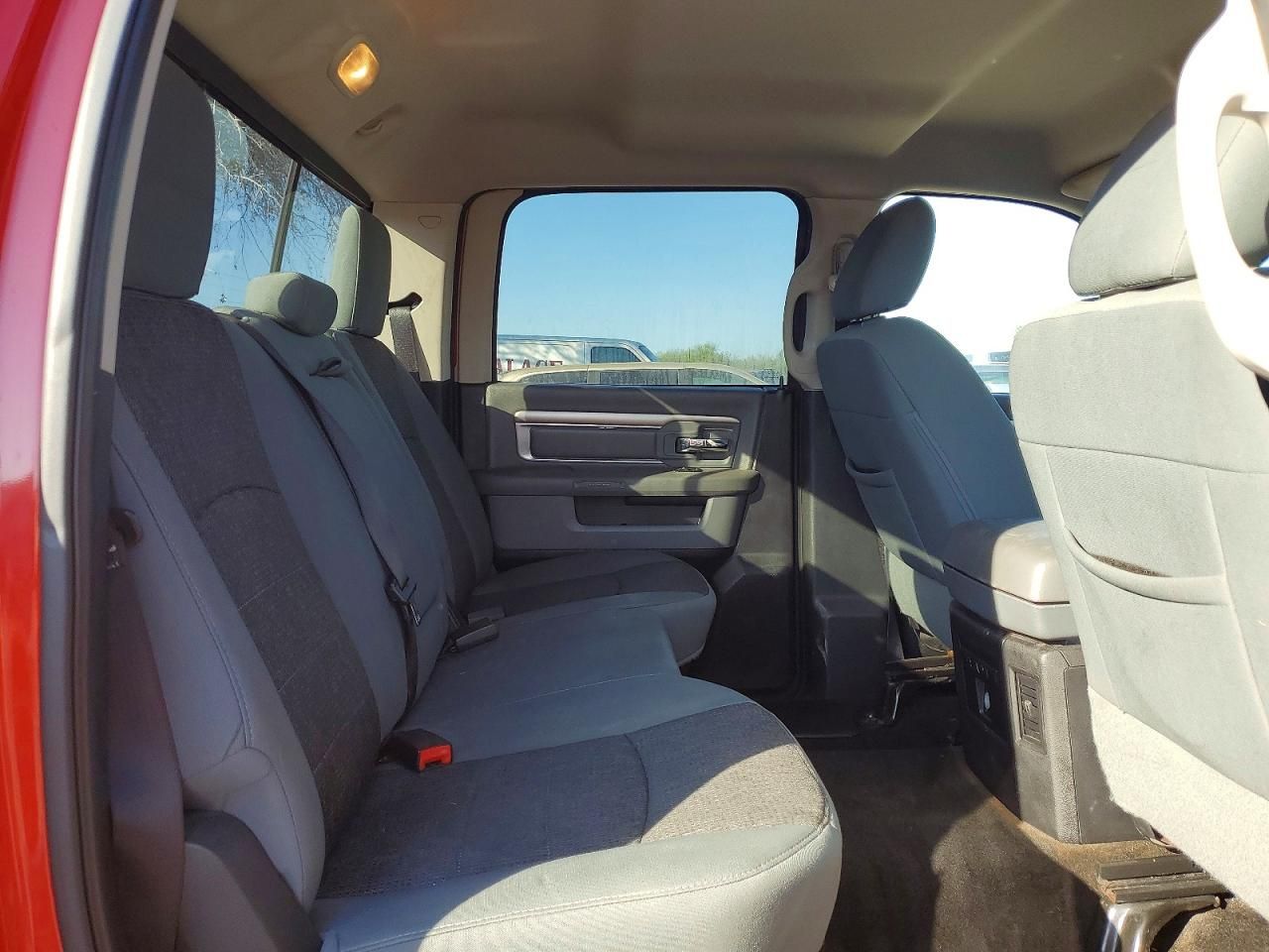 2015 Dodge Ram 1500 slt