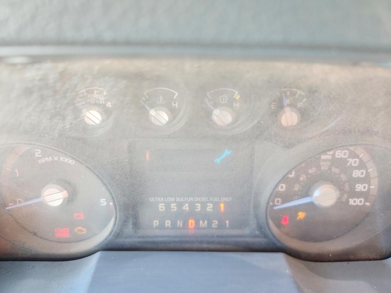 2013 Ford F350 Super Duty Flatbed Truck