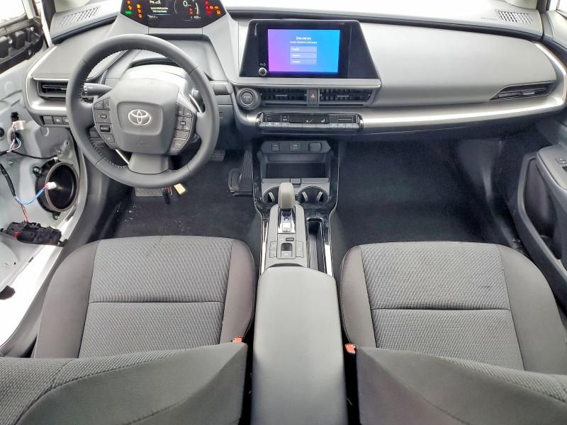 2026 Toyota Prius le