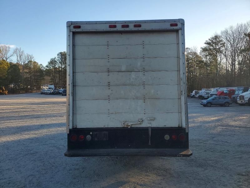 2015 Chevrolet Express box Truck