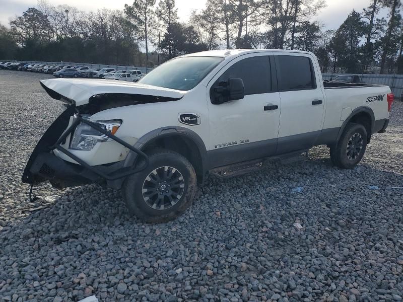 2019 Nissan Titan xd sl