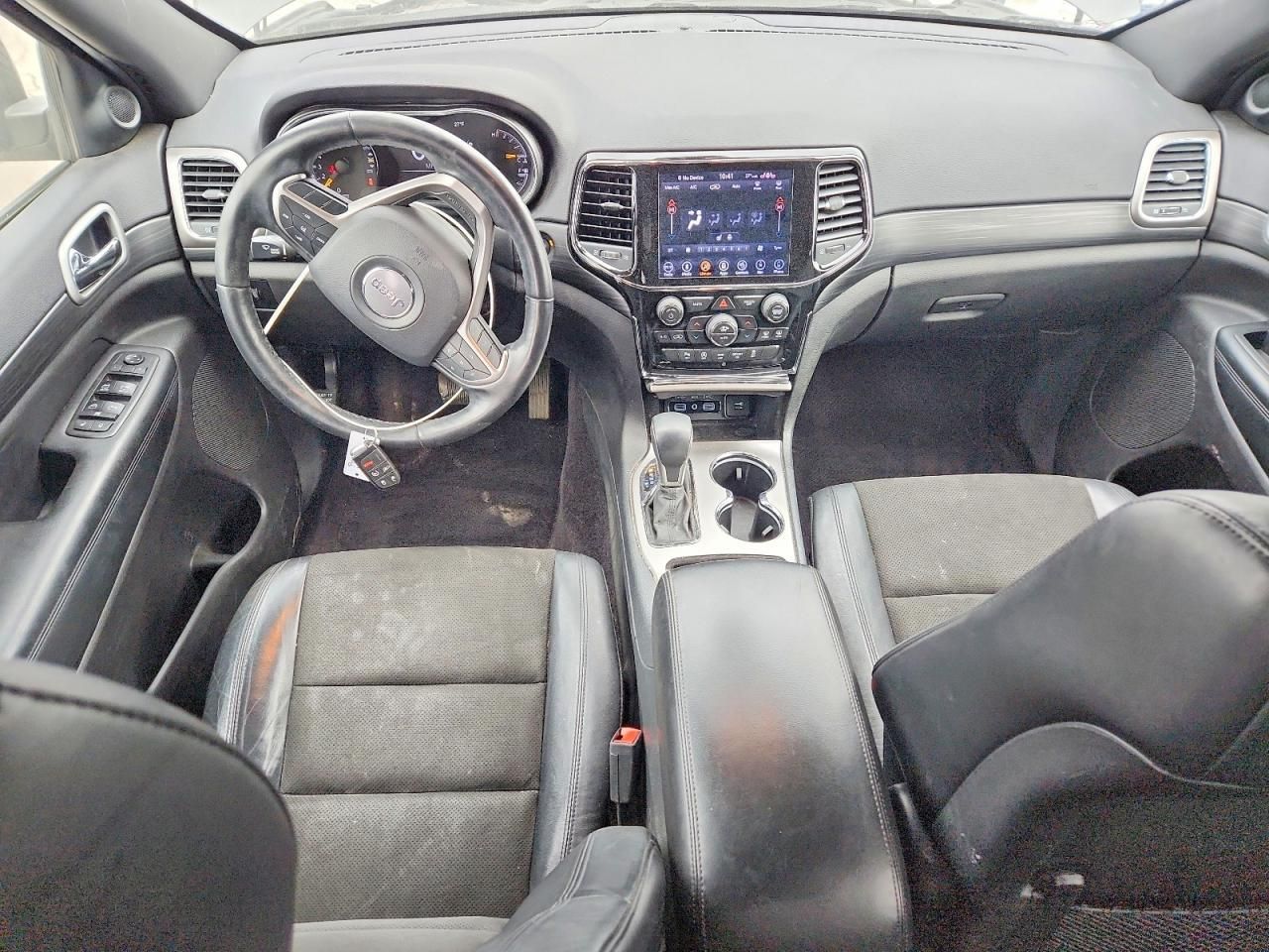 2019 Jeep Grand Cherokee Laredo