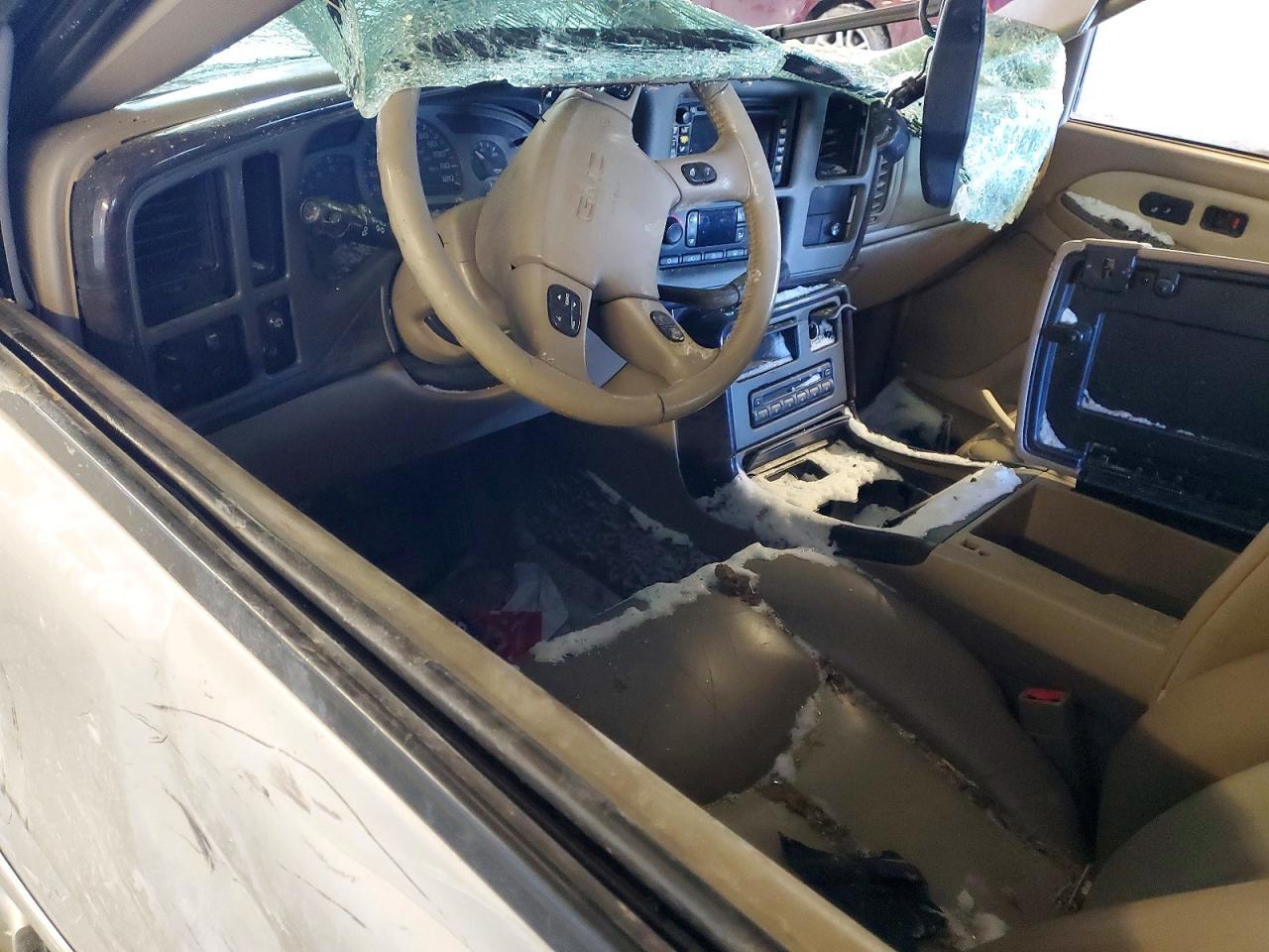 2004 GMC Yukon Denali