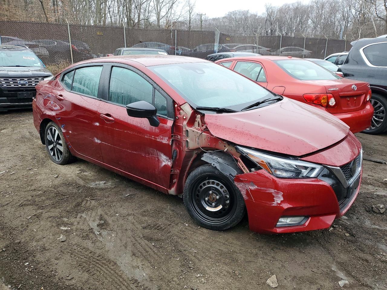 2021 Nissan Versa sr