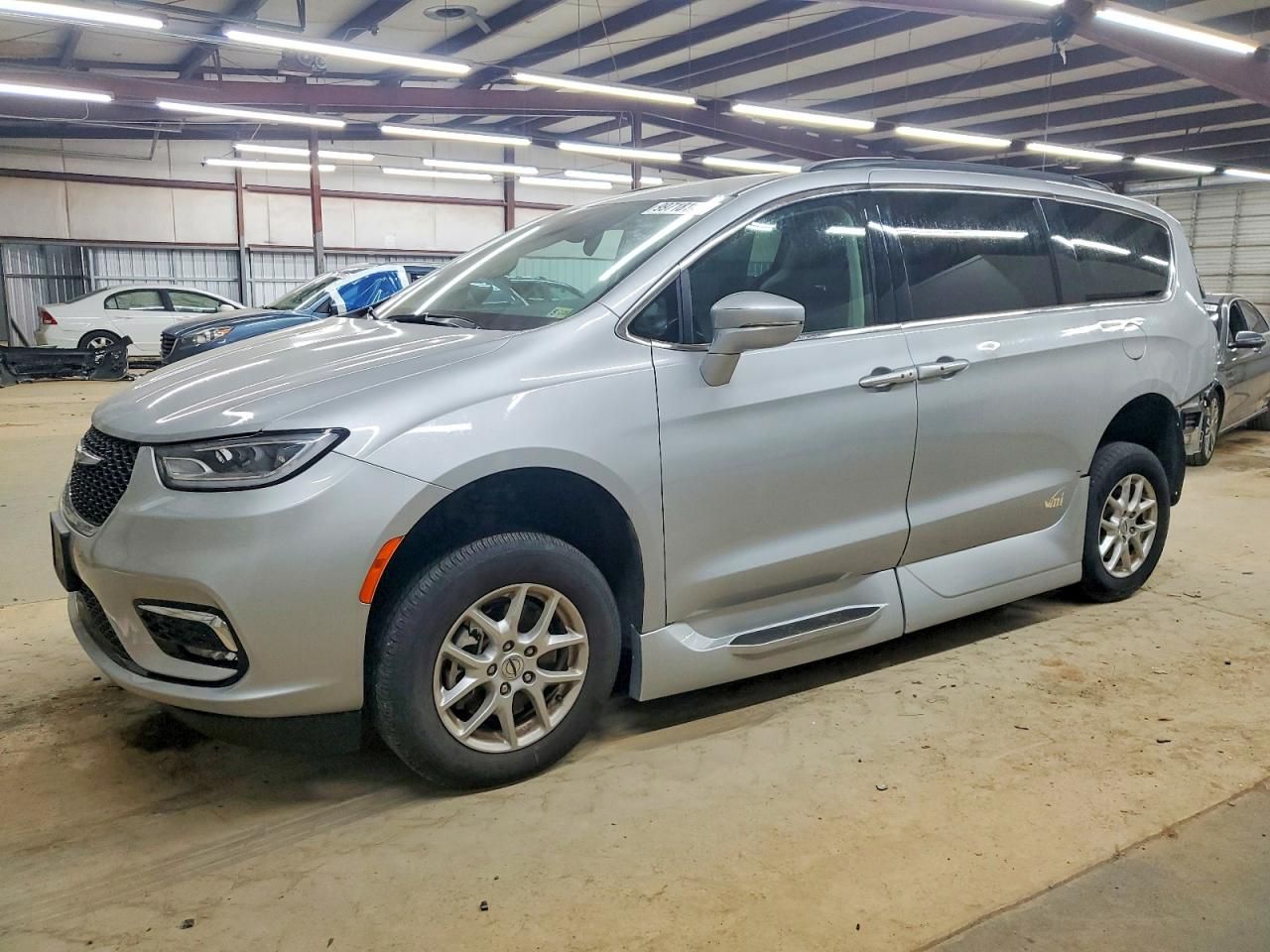 2022 Chrysler Pacifica Touring l