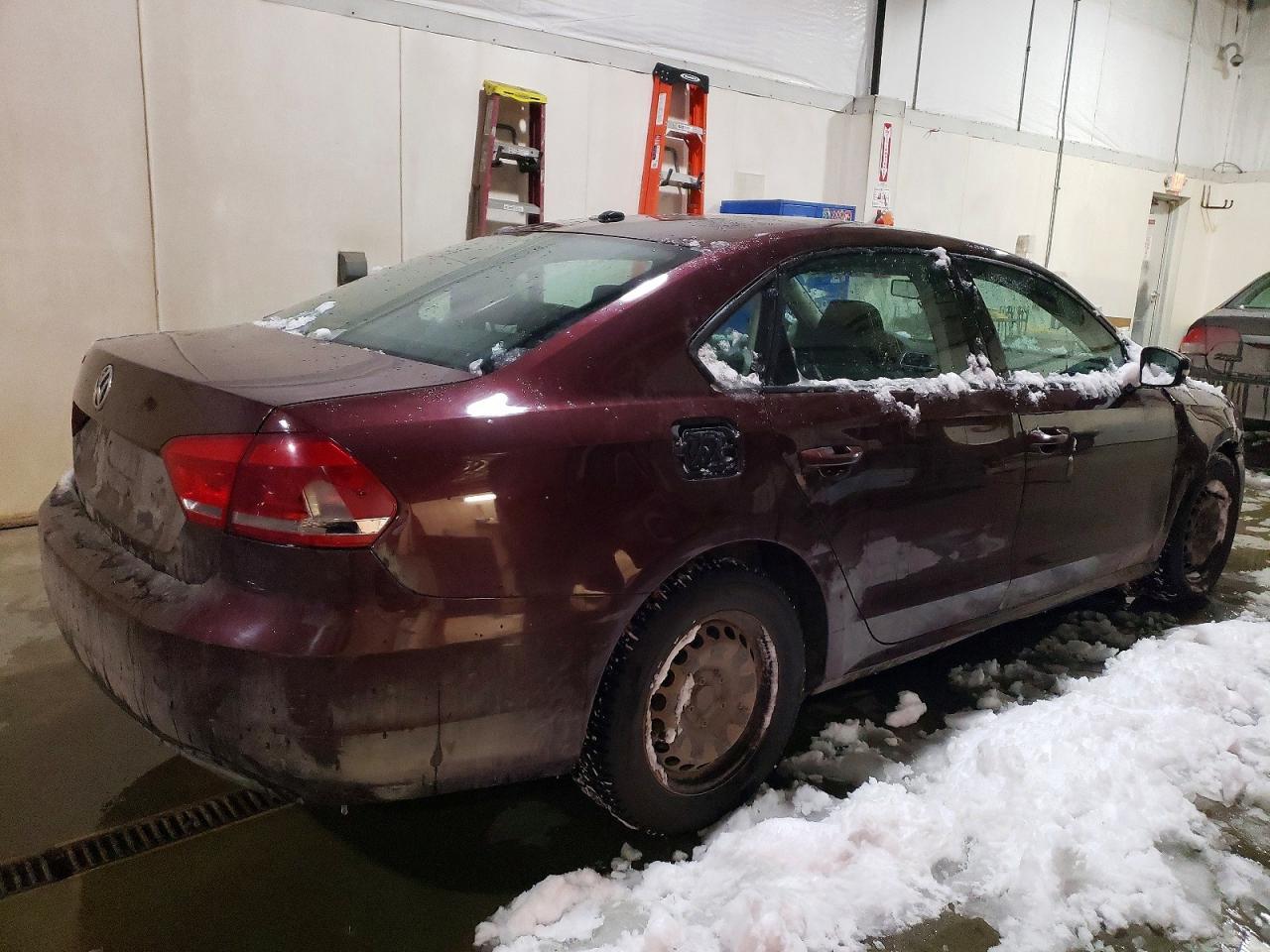 2013 Volkswagen Passat s